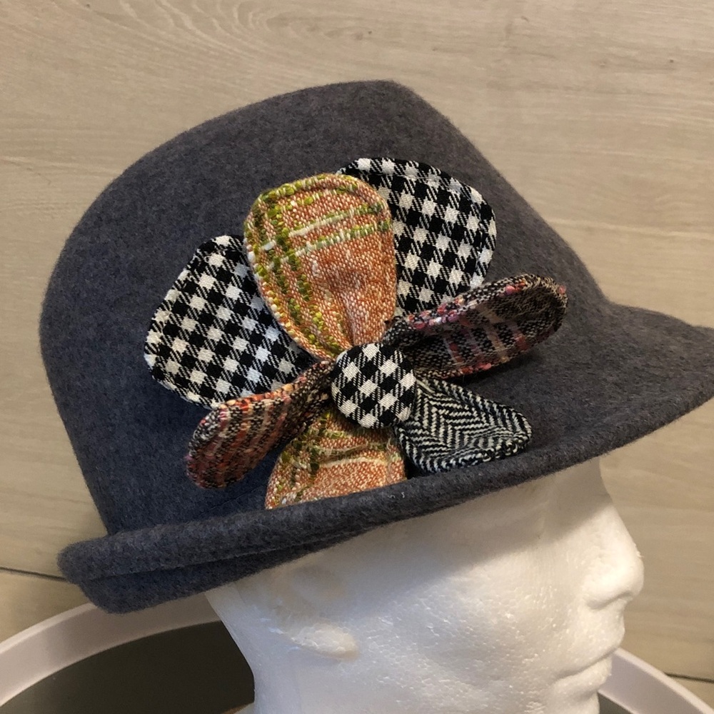 Christy's Crown Series Gray Fedora Wool Hat Women M Ladies Gingham Flower NWT
